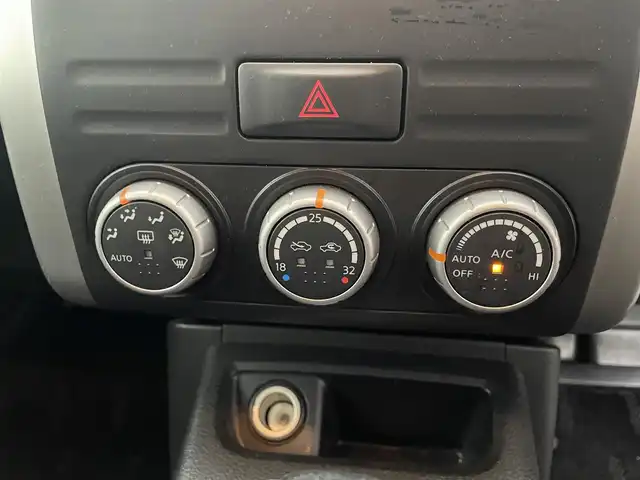 日産 エクストレイル 20Xtt 青森県 2013(平25)年 11.2万km ブリリアントホワイトパール 4WD/純正SDナビ/（CD・SD・VTR）/バックカメラ/前ドラレコ/ルーフレール/クルーズコントロール/ダウンヒルアシスト/ETC/革巻きステアリング/ステアリングスイッチ/オートライト/フォグライト/カプロンシート/シートヒーター/電格ミラー/スマートキー/保証書/取扱説明書