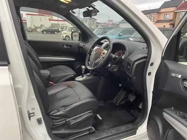 日産 エクストレイル 20Xtt 青森県 2013(平25)年 11.2万km ブリリアントホワイトパール 4WD/純正SDナビ/（CD・SD・VTR）/バックカメラ/前ドラレコ/ルーフレール/クルーズコントロール/ダウンヒルアシスト/ETC/革巻きステアリング/ステアリングスイッチ/オートライト/フォグライト/カプロンシート/シートヒーター/電格ミラー/スマートキー/保証書/取扱説明書