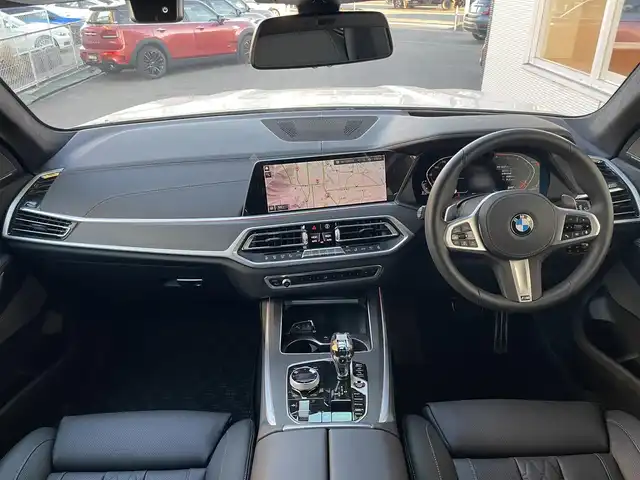 ＢＭＷ Ｘ７ xDrive35d Mスポーツ 山梨県 2021(令3)年 0.6万km ミネラルホワイト パノラマＳＲ/全方位カメラ　/コンフォートシート　/ｈａｒｍａｎ／ｋａｄｏｎ　/黒革　/シートＨ　/ベンチレーション　/純正２１インチアルミ　/パイロットＡＣＣ　/アンビエントライト　/レーザーライトＬＥＤ　/オートハイビーム