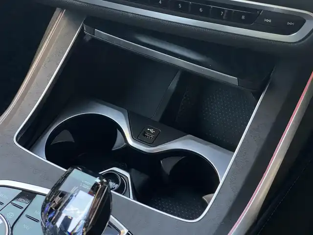 ＢＭＷ Ｘ７ xDrive35d Mスポーツ 山梨県 2021(令3)年 0.6万km ミネラルホワイト パノラマＳＲ/全方位カメラ　/コンフォートシート　/ｈａｒｍａｎ／ｋａｄｏｎ　/黒革　/シートＨ　/ベンチレーション　/純正２１インチアルミ　/パイロットＡＣＣ　/アンビエントライト　/レーザーライトＬＥＤ　/オートハイビーム