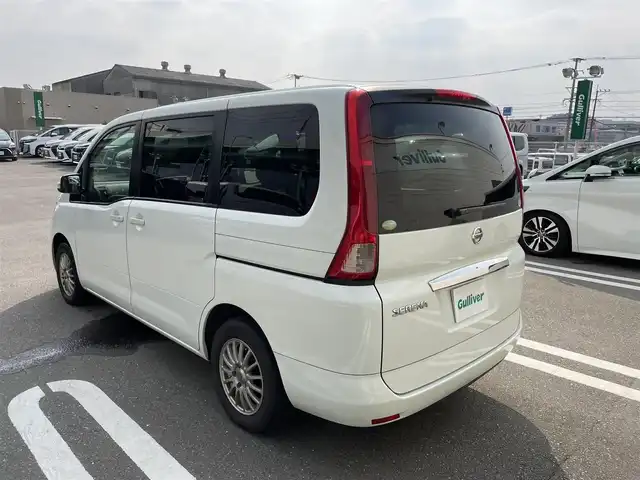 日産 セレナ