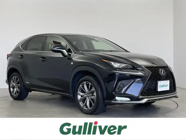 レクサス ＮＸ 300h Fスポーツ 埼玉県 2021(令3)年 3.2万km グラファイトブラックガラスフレーク サンルーフ　純正ナビ　パノラミックビューモニター　赤レザー　ビルトインＥＴＣ２．０　ＢＳＭ　ステアリングヒーター　シートヒーター　ベンチレーション　ＨＵＤ　ドラレコ　三眼ＬＥＤ　　地デジフルセグＴＶ