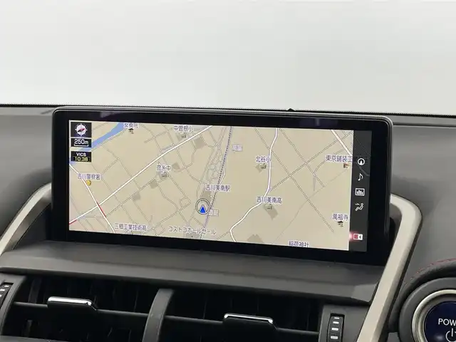 レクサス ＮＸ 300h Fスポーツ 埼玉県 2021(令3)年 3.2万km グラファイトブラックガラスフレーク サンルーフ　純正ナビ　パノラミックビューモニター　赤レザー　ビルトインＥＴＣ２．０　ＢＳＭ　ステアリングヒーター　シートヒーター　ベンチレーション　ＨＵＤ　ドラレコ　三眼ＬＥＤ　　地デジフルセグＴＶ