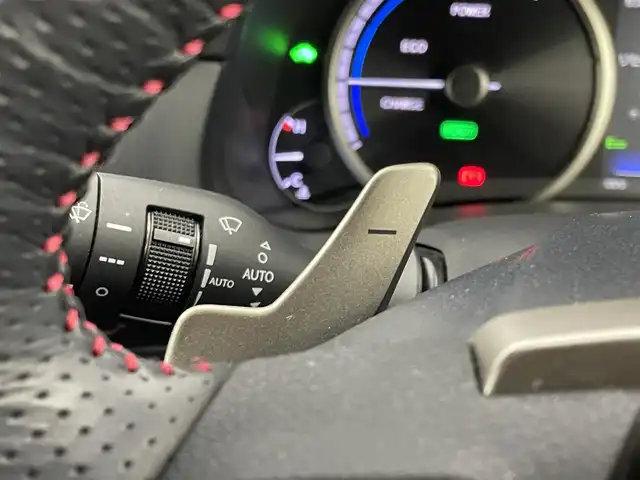 レクサス ＮＸ 300h Fスポーツ 埼玉県 2021(令3)年 3.2万km グラファイトブラックガラスフレーク サンルーフ　純正ナビ　パノラミックビューモニター　赤レザー　ビルトインＥＴＣ２．０　ＢＳＭ　ステアリングヒーター　シートヒーター　ベンチレーション　ＨＵＤ　ドラレコ　三眼ＬＥＤ　　地デジフルセグＴＶ