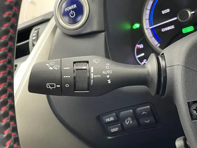 レクサス ＮＸ 300h Fスポーツ 埼玉県 2021(令3)年 3.2万km グラファイトブラックガラスフレーク サンルーフ　純正ナビ　パノラミックビューモニター　赤レザー　ビルトインＥＴＣ２．０　ＢＳＭ　ステアリングヒーター　シートヒーター　ベンチレーション　ＨＵＤ　ドラレコ　三眼ＬＥＤ　　地デジフルセグＴＶ