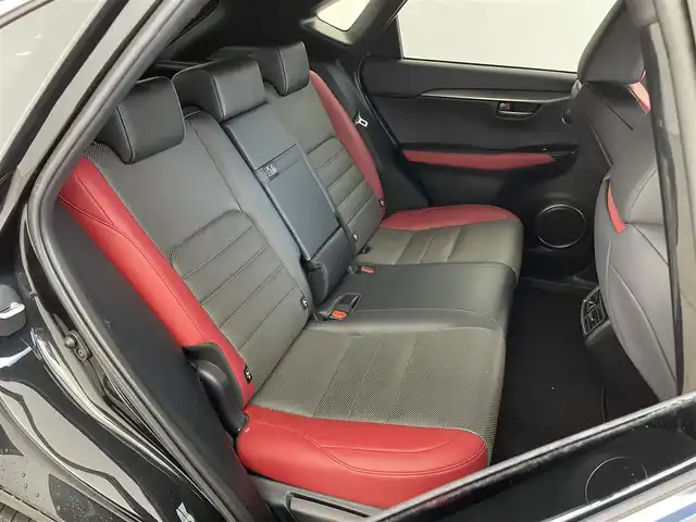 レクサス ＮＸ 300h Fスポーツ 埼玉県 2021(令3)年 3.2万km グラファイトブラックガラスフレーク サンルーフ　純正ナビ　パノラミックビューモニター　赤レザー　ビルトインＥＴＣ２．０　ＢＳＭ　ステアリングヒーター　シートヒーター　ベンチレーション　ＨＵＤ　ドラレコ　三眼ＬＥＤ　　地デジフルセグＴＶ