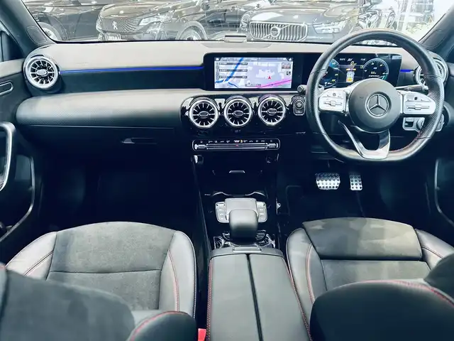 メルセデス・ベンツ Ａ２００ｄ AMGライン 大阪府 2022(令4)年 1.7万km ポーラホワイト ワンオーナー/レーダーセーフティ/ハーフレザー/シートヒーター/純正ナビ/TV/バックカメラ/ACC/純正18インチAW/LEDヘッドライト/アンビエントライト/ブラインドスポット/クリアランスソナー/パナメリカーナグリル