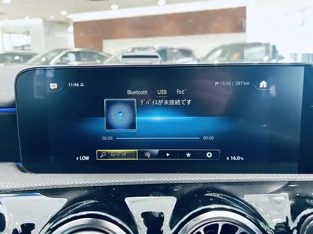 メルセデス・ベンツ Ａ２００ｄ AMGライン 大阪府 2022(令4)年 1.7万km ポーラホワイト ワンオーナー/レーダーセーフティ/ハーフレザー/シートヒーター/純正ナビ/TV/バックカメラ/ACC/純正18インチAW/LEDヘッドライト/アンビエントライト/ブラインドスポット/クリアランスソナー/パナメリカーナグリル