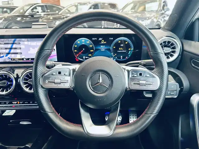 メルセデス・ベンツ Ａ２００ｄ AMGライン 大阪府 2022(令4)年 1.7万km ポーラホワイト ワンオーナー/レーダーセーフティ/ハーフレザー/シートヒーター/純正ナビ/TV/バックカメラ/ACC/純正18インチAW/LEDヘッドライト/アンビエントライト/ブラインドスポット/クリアランスソナー/パナメリカーナグリル