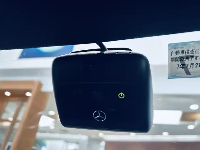 メルセデス・ベンツ Ａ２００ｄ AMGライン 大阪府 2022(令4)年 1.7万km ポーラホワイト ワンオーナー/レーダーセーフティ/ハーフレザー/シートヒーター/純正ナビ/TV/バックカメラ/ACC/純正18インチAW/LEDヘッドライト/アンビエントライト/ブラインドスポット/クリアランスソナー/パナメリカーナグリル