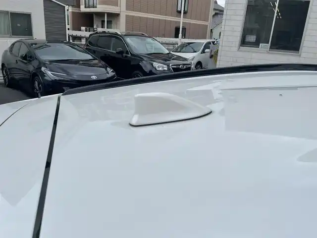 トヨタ アクア クロスオーバー 兵庫県 2018(平30)年 7.2万km ホワイトパールクリスタルシャイン ワンオーナー/プリクラッシュセーフティ/レーンディパーチャーアラート/純正SDナビ/地デジTV/　純正CD/DVD/Bluetooth/SD/【NSZT-W68T】/バックカメラ/ハーフレザーシート/前方ドライブレコーダー/純正16インチアルミ/スマートキー/運転席シートリフター/革巻きステアリング/電格ウィンカーミラー/純正フロアマット/ETC2.0/スペアキー（スマートキー）/保証書/取扱説明書/ナビ取扱説明書