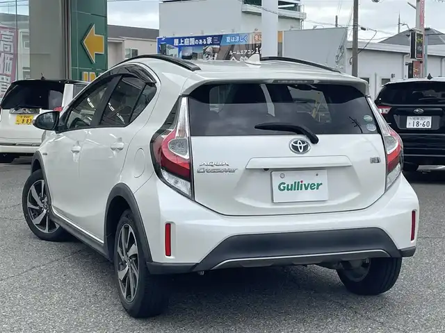 トヨタ アクア クロスオーバー 兵庫県 2018(平30)年 7.2万km ホワイトパールクリスタルシャイン ワンオーナー/プリクラッシュセーフティ/レーンディパーチャーアラート/純正SDナビ/地デジTV/　純正CD/DVD/Bluetooth/SD/【NSZT-W68T】/バックカメラ/ハーフレザーシート/前方ドライブレコーダー/純正16インチアルミ/スマートキー/運転席シートリフター/革巻きステアリング/電格ウィンカーミラー/純正フロアマット/ETC2.0/スペアキー（スマートキー）/保証書/取扱説明書/ナビ取扱説明書
