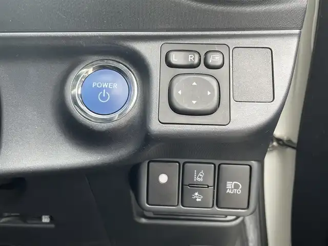 トヨタ アクア クロスオーバー 兵庫県 2018(平30)年 7.2万km ホワイトパールクリスタルシャイン ワンオーナー/プリクラッシュセーフティ/レーンディパーチャーアラート/純正SDナビ/地デジTV/　純正CD/DVD/Bluetooth/SD/【NSZT-W68T】/バックカメラ/ハーフレザーシート/前方ドライブレコーダー/純正16インチアルミ/スマートキー/運転席シートリフター/革巻きステアリング/電格ウィンカーミラー/純正フロアマット/ETC2.0/スペアキー（スマートキー）/保証書/取扱説明書/ナビ取扱説明書