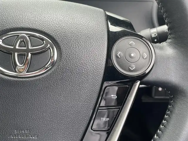 トヨタ アクア クロスオーバー 兵庫県 2018(平30)年 7.2万km ホワイトパールクリスタルシャイン ワンオーナー/プリクラッシュセーフティ/レーンディパーチャーアラート/純正SDナビ/地デジTV/　純正CD/DVD/Bluetooth/SD/【NSZT-W68T】/バックカメラ/ハーフレザーシート/前方ドライブレコーダー/純正16インチアルミ/スマートキー/運転席シートリフター/革巻きステアリング/電格ウィンカーミラー/純正フロアマット/ETC2.0/スペアキー（スマートキー）/保証書/取扱説明書/ナビ取扱説明書