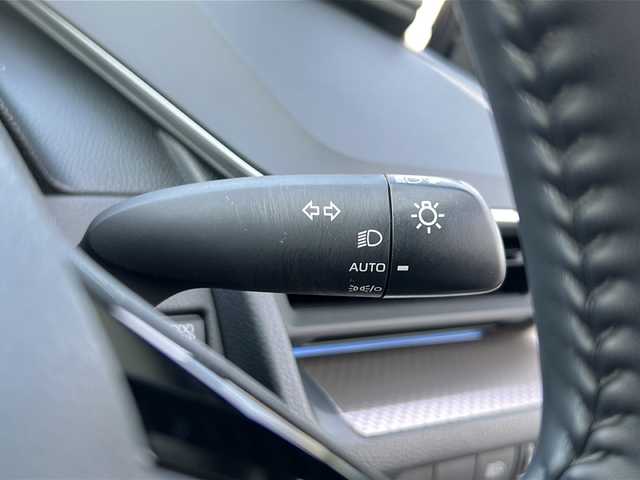 トヨタ プリウス G 山口県 2023(令5)年 1.4万km グレー 8インチディスプレイオーディオ/コネクティッドナビ対応/T-CONNECT/全方位アラウンドビューモニター/フルセグテレビ/Bluetooth/ETC/ドライブレコーダー/プッシュスタート/スペアキー/モデリスタエアロ【フロント・リア】/アイドリングストップ/シートヒーター/純正フロアマット/追従型クルーズコントロール/レーンアシスト/横滑り防止装置/衝突被害軽減システム/盗難防止装置/純正アルミホイール19インチ/ドアバイザー