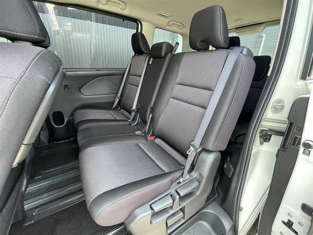 日産 セレナ ハイウェイスター Vセレクション 滋賀県 2018(平30)年 6.6万km ブリリアントホワイトパール 禁煙車/純正ナビ/【CD/フルセグTV/Bluetooth】/アラウンドビューモニター/ＥＴＣ/インテリジェントパーキングアシスト/両側パワースライドドア/ＬＥＤヘッドライト/ステアリングスイッチ/エマージェンシーブレーキ/クルーズコントロール/コーナーセンサー/オートライト/スマートキー/スペアキー