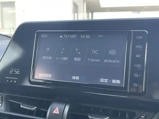 トヨタ Ｃ－ＨＲ S－T 広島県 2019(平31)年 5.1万km ホワイトパールクリスタルシャイン ワンオーナー/純正SDナビ(NSZT-W68T)/　（Bluetooth/フルセグテレビ/CD/DVD/AM/FM）/レーダークルーズコントロール/SPORT ABELIA 17インチアルミホイール/純正フロアマット/バックカメラ/LEDヘッドライト/オートマチックハイビーム/オートライト/横滑り防止装置/レーンキープアシスト/盗難防止装置/衝突被害軽減システム/W+サイドエアバッグ/カーテンエアバック/スマートキー/保証書/取扱説明書