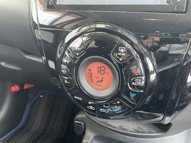 日産 ノート e－パワー X 愛知県 2017(平29)年 4.6万km プレミアムコロナオレンジ 衝突軽減システム/純正ナビ　ＳＤカードなし/全方位カメラ/フルセグ/CD DVD/Bluetooth/バックカメラ/コーナーセンサー/LEDヘッドライト/インテリジェントミラー/オートライト/ドライブレコーダー/ETC/ステアリングスイッチ/スマートキー/プッシュスタート