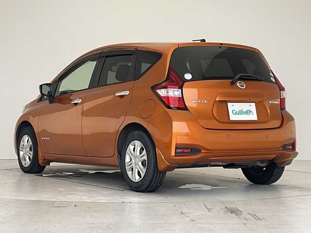 日産 ノート e－パワー X 愛知県 2017(平29)年 4.6万km プレミアムコロナオレンジ 衝突軽減システム/純正ナビ　ＳＤカードなし/全方位カメラ/フルセグ/CD DVD/Bluetooth/バックカメラ/コーナーセンサー/LEDヘッドライト/インテリジェントミラー/オートライト/ドライブレコーダー/ETC/ステアリングスイッチ/スマートキー/プッシュスタート
