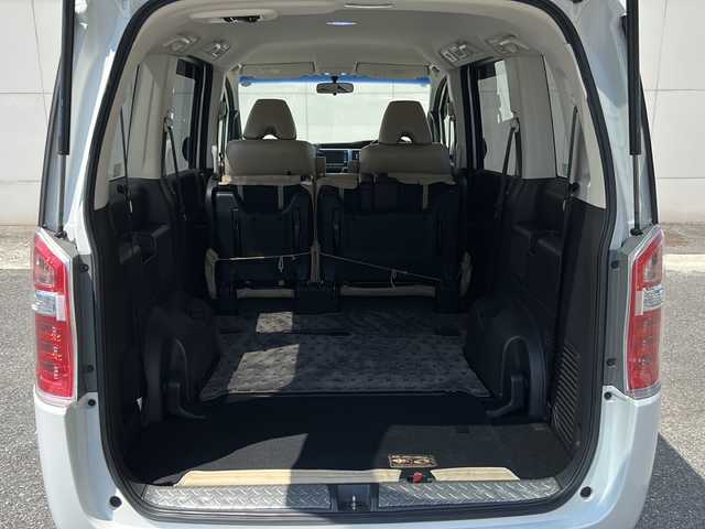 ホンダ ステップワゴン G インターナビコンフォートセレ 埼玉県 2013(平25)年 10.6万km ホワイトオーキッドパール (株)IDOMが運営する【じしゃロン熊谷店】の自社ローン専用車両になりますこちらは現金またはオートローンご利用時の価格です。自社ローンご希望の方は別途その旨お申付け下さい/純正HDDナビ（TV/CD/DVD/FM/AM)/ワンセグテレビ/ハーフレザーシートカバー/クルーズコントロール/２列目シート跳ね上げ/３列目シート床下格納/バックモニター/両側パワースライドドア/ETC/アイドリングストップ/純正フロアマット/LEDオートライト/社外アルミホイール/ドアバイザー/USB入力端子/横滑り防止装置/ABS/スペアキー