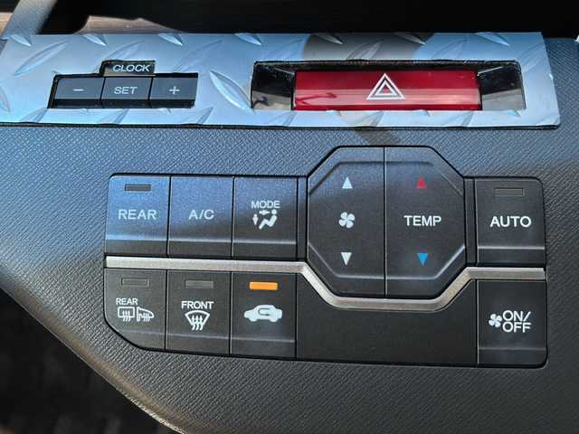 ホンダ ステップワゴン G インターナビコンフォートセレ 埼玉県 2013(平25)年 10.6万km ホワイトオーキッドパール (株)IDOMが運営する【じしゃロン熊谷店】の自社ローン専用車両になりますこちらは現金またはオートローンご利用時の価格です。自社ローンご希望の方は別途その旨お申付け下さい/純正HDDナビ（TV/CD/DVD/FM/AM)/ワンセグテレビ/ハーフレザーシートカバー/クルーズコントロール/２列目シート跳ね上げ/３列目シート床下格納/バックモニター/両側パワースライドドア/ETC/アイドリングストップ/純正フロアマット/LEDオートライト/社外アルミホイール/ドアバイザー/USB入力端子/横滑り防止装置/ABS/スペアキー