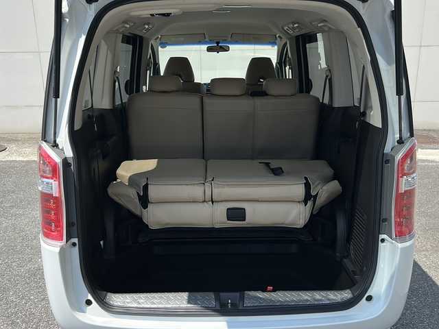 ホンダ ステップワゴン G インターナビコンフォートセレ 埼玉県 2013(平25)年 10.6万km ホワイトオーキッドパール (株)IDOMが運営する【じしゃロン熊谷店】の自社ローン専用車両になりますこちらは現金またはオートローンご利用時の価格です。自社ローンご希望の方は別途その旨お申付け下さい/純正HDDナビ（TV/CD/DVD/FM/AM)/ワンセグテレビ/ハーフレザーシートカバー/クルーズコントロール/２列目シート跳ね上げ/３列目シート床下格納/バックモニター/両側パワースライドドア/ETC/アイドリングストップ/純正フロアマット/LEDオートライト/社外アルミホイール/ドアバイザー/USB入力端子/横滑り防止装置/ABS/スペアキー