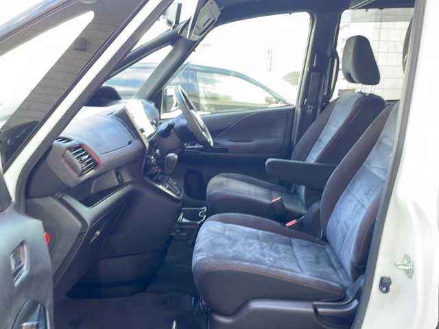 日産 セレナ ニスモ 神奈川県 2018(平30)年 4.4万km ブリリアントホワイトパール 純正ディーラーナビ/(CD/DVD/SD/USB/ブルーレイ/BT/フルセグTV)/全方位カメラ/プロパイロット/純正フリップダウンモニター/両側パワースライドドア(ハンズフリー機能付)/衝突被害軽減ブレーキ/横滑り防止装置/レーダークルーズコントロール/アイドリングストップ/ETC/前方ドライブレコーダー/オートライト/純正フロアマット/純正ドアバイザー/ISOFIX/スペアキー×1/保証書/取扱説明書