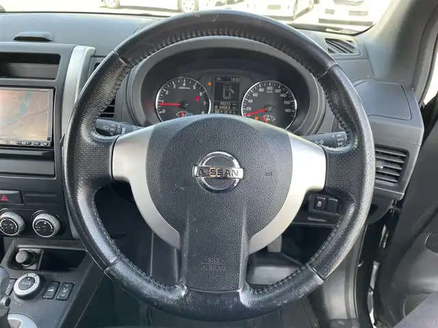 日産 エクストレイル 20X 和歌山県 2011(平23)年 9.4万km ダイヤモンドブラック (株)IDOMが運営する【じしゃロン和歌山店】の自社ローン専用車両になります。こちらは現金またはオートローンご利用時の価格です。自社ローンご希望の方は別途その旨お申付け下さい/純正HDDナビ/(CD/DVD/FM/AM/MS/BT/SD/TV)/4WD/オートエアコン/オートライト/スマートキー/バックカメラ/シートヒーター/GSDナビ