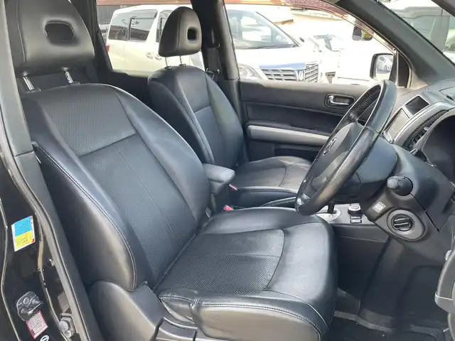 日産 エクストレイル 20X 和歌山県 2011(平23)年 9.4万km ダイヤモンドブラック (株)IDOMが運営する【じしゃロン和歌山店】の自社ローン専用車両になります。こちらは現金またはオートローンご利用時の価格です。自社ローンご希望の方は別途その旨お申付け下さい/純正HDDナビ/(CD/DVD/FM/AM/MS/BT/SD/TV)/4WD/オートエアコン/オートライト/スマートキー/バックカメラ/シートヒーター/GSDナビ