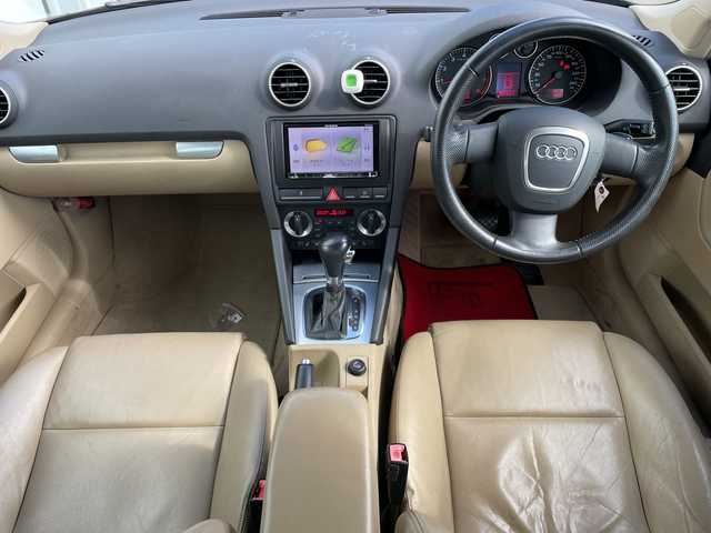 アウディ Ａ３ スポーツバック 2．0 TFSI 神奈川県 2005(平17)年 7.9万km ファントムブラックパールエフェクト ・社外ナビ　/・Ｂｌｕｅｔｏｏｔｈ　/・ＥＴＣ　/・ＤＶＤ　ＣＤ　/・ワンセグＴＶ　/・本革シート　/・ドラレコ前後　/・パワーシート　/・パドルシフト　/・キセノンヘッドライト　/・オートライト　/・フォグランプ　/・純正アルミホイール/・サマータイヤ(純正アルミホイール付225/45R17）残3mm/　ヨコハマタイヤ2013年製