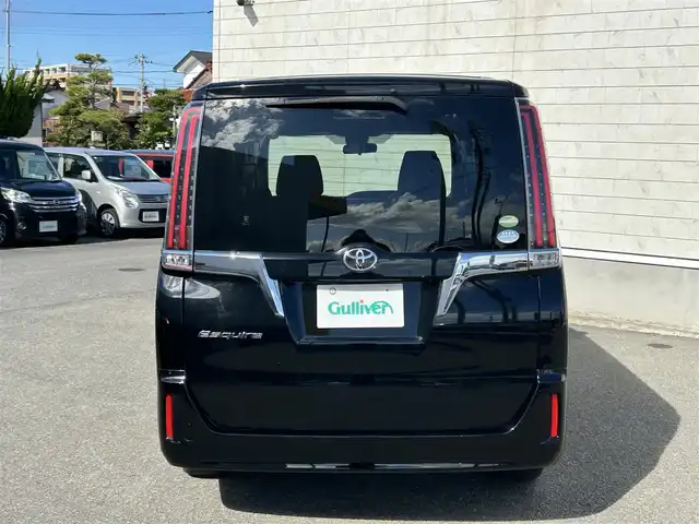 トヨタ エスクァイア Xi 山形県 2018(平30)年 9.2万km ブラック 禁煙車/ワンオーナー/4WD/社外メモリーナビ/・フルセグTV/AM/FM/DVD/Bluetooth/クルーズコントロール/アイドリングストップ/プリクラッシュセーフティ/先行車発進告知/車線逸脱警報/横滑り防止装置/盗難防止装置/LEDヘッドライト/オートライト/オートハイビーム/フロントフォグランプ/片側パワースライドドア/フリップダウンモニター/寒冷地仕様/純正フロアマット/純正ドアバイザー/ETC/冬タイヤ積み込み