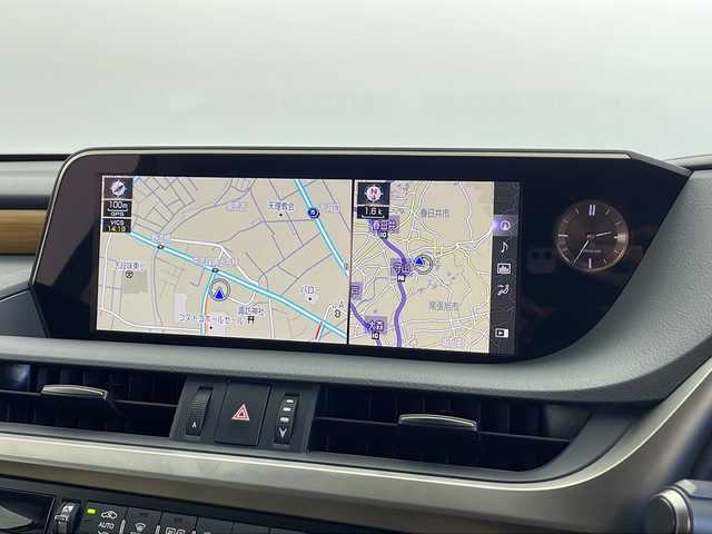 レクサス ＥＳ 300h バージョンL 愛知県 2019(令1)年 4.7万km アイスエクリュマイカメタリック  純正12.3インチワイドディスプレイナビ　/ 電動チルトスライドサンルーフ/ パノラミックビューモニター/ LEXUS Safty System/ LEXUS プレミアムサウンドシステム/ アダプティブクルーズコントロール/ Apple CarPlay/Android Auto / WiFi Bluetooth USB/ CD DVD フルセグTV FM AM AUX/ セミアニリン本革シート / 純正ビルトインETC2.0/ 純正オプション前後ドライブレコーダー/ 三眼LEDオートヘッドライト/ アダプティブハイビームシステム/ パドルシフト/ 前後コーナーセンサー/ 本革巻ウッドコンビステアリング/ ステアリングヒーター/ 全席シートヒーター/ 前席シートベンチレーター/ 全席パワーシート/ 電動ランバーサポート/ シートポジションメモリー/ パワートランクリッド/ ヘッドアップディスプレイ/ ブラインドスポットモニター/ レーンディパーチャー警報システム/ 車両接近警報システム / 先行車発進警報システム / 純正フロアマット/ 電動リアシェード/ ナノイーX発生装置 / AC100V電源/ 取扱説明書/ スペアキー/ カードキー