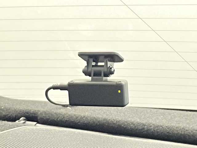 レクサス ＥＳ 300h バージョンL 愛知県 2019(令1)年 4.7万km アイスエクリュマイカメタリック  純正12.3インチワイドディスプレイナビ　/ 電動チルトスライドサンルーフ/ パノラミックビューモニター/ LEXUS Safty System/ LEXUS プレミアムサウンドシステム/ アダプティブクルーズコントロール/ Apple CarPlay/Android Auto / WiFi Bluetooth USB/ CD DVD フルセグTV FM AM AUX/ セミアニリン本革シート / 純正ビルトインETC2.0/ 純正オプション前後ドライブレコーダー/ 三眼LEDオートヘッドライト/ アダプティブハイビームシステム/ パドルシフト/ 前後コーナーセンサー/ 本革巻ウッドコンビステアリング/ ステアリングヒーター/ 全席シートヒーター/ 前席シートベンチレーター/ 全席パワーシート/ 電動ランバーサポート/ シートポジションメモリー/ パワートランクリッド/ ヘッドアップディスプレイ/ ブラインドスポットモニター/ レーンディパーチャー警報システム/ 車両接近警報システム / 先行車発進警報システム / 純正フロアマット/ 電動リアシェード/ ナノイーX発生装置 / AC100V電源/ 取扱説明書/ スペアキー/ カードキー