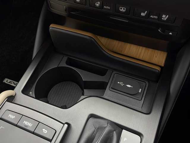 レクサス ＥＳ 300h バージョンL 愛知県 2019(令1)年 4.7万km アイスエクリュマイカメタリック  純正12.3インチワイドディスプレイナビ　/ 電動チルトスライドサンルーフ/ パノラミックビューモニター/ LEXUS Safty System/ LEXUS プレミアムサウンドシステム/ アダプティブクルーズコントロール/ Apple CarPlay/Android Auto / WiFi Bluetooth USB/ CD DVD フルセグTV FM AM AUX/ セミアニリン本革シート / 純正ビルトインETC2.0/ 純正オプション前後ドライブレコーダー/ 三眼LEDオートヘッドライト/ アダプティブハイビームシステム/ パドルシフト/ 前後コーナーセンサー/ 本革巻ウッドコンビステアリング/ ステアリングヒーター/ 全席シートヒーター/ 前席シートベンチレーター/ 全席パワーシート/ 電動ランバーサポート/ シートポジションメモリー/ パワートランクリッド/ ヘッドアップディスプレイ/ ブラインドスポットモニター/ レーンディパーチャー警報システム/ 車両接近警報システム / 先行車発進警報システム / 純正フロアマット/ 電動リアシェード/ ナノイーX発生装置 / AC100V電源/ 取扱説明書/ スペアキー/ カードキー