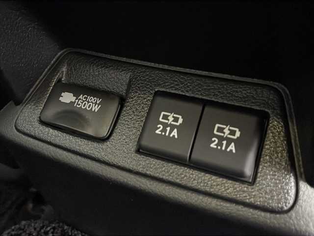 レクサス ＥＳ 300h バージョンL 愛知県 2019(令1)年 4.7万km アイスエクリュマイカメタリック  純正12.3インチワイドディスプレイナビ　/ 電動チルトスライドサンルーフ/ パノラミックビューモニター/ LEXUS Safty System/ LEXUS プレミアムサウンドシステム/ アダプティブクルーズコントロール/ Apple CarPlay/Android Auto / WiFi Bluetooth USB/ CD DVD フルセグTV FM AM AUX/ セミアニリン本革シート / 純正ビルトインETC2.0/ 純正オプション前後ドライブレコーダー/ 三眼LEDオートヘッドライト/ アダプティブハイビームシステム/ パドルシフト/ 前後コーナーセンサー/ 本革巻ウッドコンビステアリング/ ステアリングヒーター/ 全席シートヒーター/ 前席シートベンチレーター/ 全席パワーシート/ 電動ランバーサポート/ シートポジションメモリー/ パワートランクリッド/ ヘッドアップディスプレイ/ ブラインドスポットモニター/ レーンディパーチャー警報システム/ 車両接近警報システム / 先行車発進警報システム / 純正フロアマット/ 電動リアシェード/ ナノイーX発生装置 / AC100V電源/ 取扱説明書/ スペアキー/ カードキー