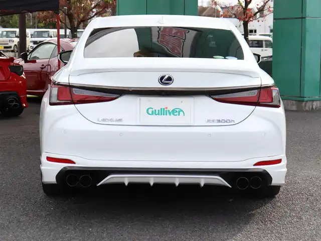 レクサス ＥＳ 300h Fスポーツ 神奈川県 2019(令1)年 1.1万km ホワイトノーヴァガラスフレーク ワンオーナー/サンルーフ/赤レザーシート/マークレビンソン/純正ナビ/バックカメラ/フルセグテレビ/パワートランク/ヘッドアップディスプレイ/フロントリップ/サイド、リアアンダーエアロ/ブラインドスポットモニター/デジタルインナーミラー/ヘッドアップディスプレイ/保証書/カードキー/記録(R.1.2.3.4.6)