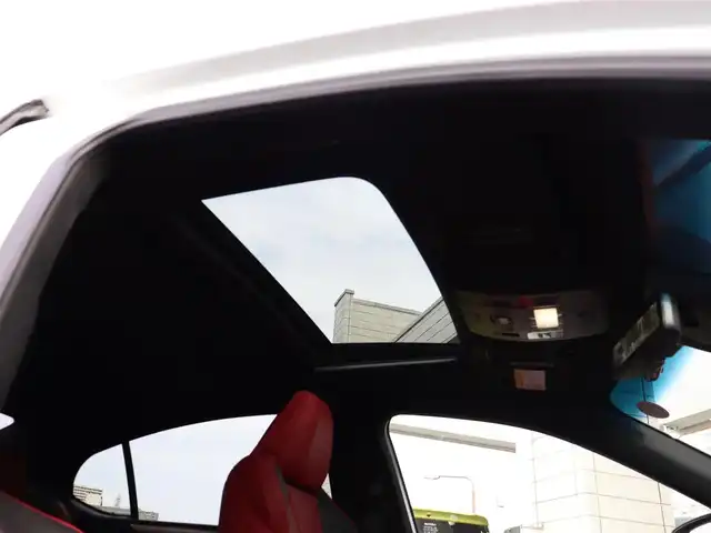 レクサス ＥＳ 300h Fスポーツ 神奈川県 2019(令1)年 1.1万km ホワイトノーヴァガラスフレーク ワンオーナー/サンルーフ/赤レザーシート/マークレビンソン/純正ナビ/バックカメラ/フルセグテレビ/パワートランク/ヘッドアップディスプレイ/フロントリップ/サイド、リアアンダーエアロ/ブラインドスポットモニター/デジタルインナーミラー/ヘッドアップディスプレイ/保証書/カードキー/記録(R.1.2.3.4.6)