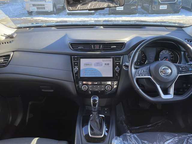 日産 エクストレイル 20Xi Vセレクション 道東・釧路十勝 2022(令4)年 2万km ガンＭ／銀 4WD/ワンオーナー/純正ナビ　MM520D-L/(AM/FM/CD/DVD/BR/BT)/ドライブレコーダー 前のみ/ETC/アラウンドビューモニター/バックカメラ/レザーシート/シートヒーター　全席/マイパイロット/夏タイヤ17インチ積込/社外17インチAW/純正フロアマット/電動リアゲート/ドアバイザー/MTモード付AT/アイドリングストップ/パーキングアシスト/レーダークルーズコントロール/コーナーセンサー　前後/ダウンヒルアシスト/オートライト/オートマチックハイビーム/ライトレベライザー/フォグランプ/盗難防止装置/ABS/横滑り防止装置