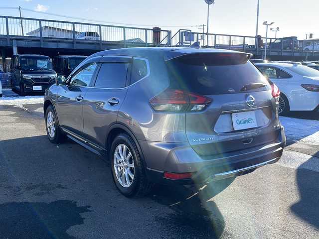 日産 エクストレイル 20Xi Vセレクション 道東・釧路十勝 2022(令4)年 2万km ガンＭ／銀 4WD/ワンオーナー/純正ナビ　MM520D-L/(AM/FM/CD/DVD/BR/BT)/ドライブレコーダー 前のみ/ETC/アラウンドビューモニター/バックカメラ/レザーシート/シートヒーター　全席/マイパイロット/夏タイヤ17インチ積込/社外17インチAW/純正フロアマット/電動リアゲート/ドアバイザー/MTモード付AT/アイドリングストップ/パーキングアシスト/レーダークルーズコントロール/コーナーセンサー　前後/ダウンヒルアシスト/オートライト/オートマチックハイビーム/ライトレベライザー/フォグランプ/盗難防止装置/ABS/横滑り防止装置