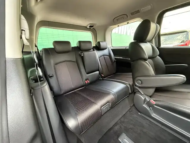 日産 エルグランド 250ハイウェイスターS 千葉県 2016(平28)年 5.7万km ブリリアントホワイトパール 純正ナビTV/CD/BT/AUX（MJ116D-W）/両側パワースライド/純正フロントリップスポイラー/社外レーダー探知機（PRE-X111）/オットマン/クルーズコントール/オートライト/ＥＴＣ/社外ドライブレコーダー前方/スペアキー1本/後席サンシェード/ドアバイザー/純正フロアマット