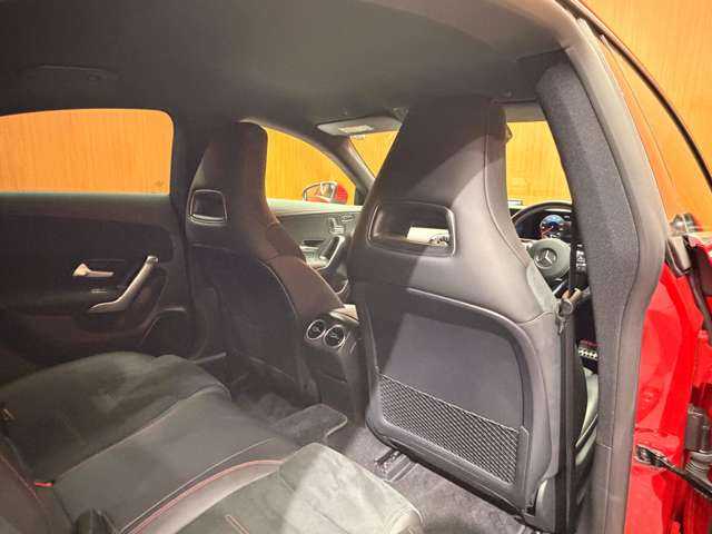 メルセデス・ベンツ ＣＬＡ２００ｄ AMGライン 千葉県 2020(令2)年 3.3万km ジュピターレッド ＡＣＣ　/半革シート　/ナビ　/ＴＶ　/Ｂカメラ　/Ｂｌｕｅｔｏｏｔｈ接続　/電動シート　/シートヒーター　/ＬＥＤヘッドライト　/ハイビームアシスト　/ＡＭＧ１８インチＡＷ　/衝突軽減Ｂ　/ＢＳＭ　/ＬＫＡ　/ＥＴＣ　/ドラレコ