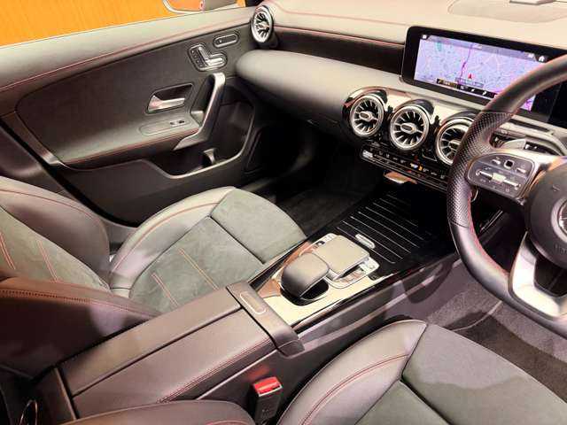 メルセデス・ベンツ ＣＬＡ２００ｄ AMGライン 千葉県 2020(令2)年 3.3万km ジュピターレッド ＡＣＣ　/半革シート　/ナビ　/ＴＶ　/Ｂカメラ　/Ｂｌｕｅｔｏｏｔｈ接続　/電動シート　/シートヒーター　/ＬＥＤヘッドライト　/ハイビームアシスト　/ＡＭＧ１８インチＡＷ　/衝突軽減Ｂ　/ＢＳＭ　/ＬＫＡ　/ＥＴＣ　/ドラレコ
