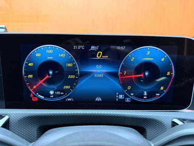 メルセデス・ベンツ ＣＬＡ２００ｄ AMGライン 千葉県 2020(令2)年 3.3万km ジュピターレッド ＡＣＣ　/半革シート　/ナビ　/ＴＶ　/Ｂカメラ　/Ｂｌｕｅｔｏｏｔｈ接続　/電動シート　/シートヒーター　/ＬＥＤヘッドライト　/ハイビームアシスト　/ＡＭＧ１８インチＡＷ　/衝突軽減Ｂ　/ＢＳＭ　/ＬＫＡ　/ＥＴＣ　/ドラレコ