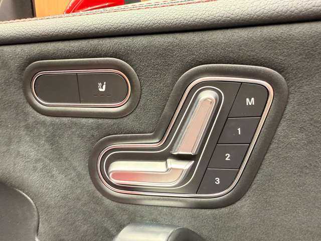 メルセデス・ベンツ ＣＬＡ２００ｄ AMGライン 千葉県 2020(令2)年 3.3万km ジュピターレッド ＡＣＣ　/半革シート　/ナビ　/ＴＶ　/Ｂカメラ　/Ｂｌｕｅｔｏｏｔｈ接続　/電動シート　/シートヒーター　/ＬＥＤヘッドライト　/ハイビームアシスト　/ＡＭＧ１８インチＡＷ　/衝突軽減Ｂ　/ＢＳＭ　/ＬＫＡ　/ＥＴＣ　/ドラレコ