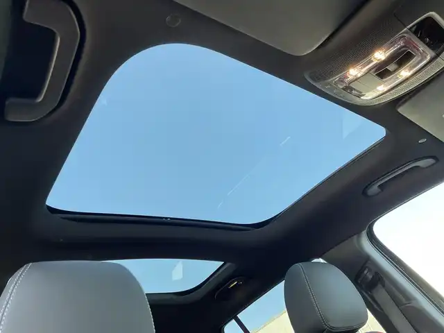 メルセデス・ベンツ Ｍ・ベンツ ＧＬＢ２００ｄ 4マチック AMGライン 東京都 2023(令5)年 0.7万km 黒 純正ナビ/360°カメラ/サンルーフ/レザーシート/ヘッドアップディスプレイ/ETC2.0/衝突軽減ブレーキ/アダプティブクルーズコントロール/純正19インチアルミホイール/フルセグTV/ドライブレコーダー/シートヒーター/ワンオーナー