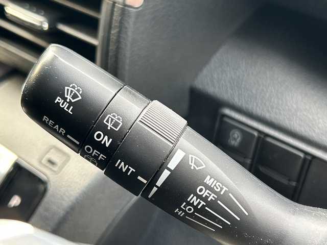 トヨタ シエンタ G 大阪府 2021(令3)年 1.7万km シルバーM ワンオーナー/7インチメモリナビ（KENEOOD：TZ-NAV11K）/・バックカメラ/・ワンセグナビ/・CD/DVD/・AM/FM/BT/【安全装備】/トヨタセーフティーセンス/・プリクラッシュセーフティ（歩行者【昼】検知機能付衝突回避支援タイプ）/・レーンディパーチャーアラート/・オートマチックハイビーム/先行車発進告知機能/ドライブスタートコントロール/インテリジェントクリアランスソナー［パーキングサポートブレーキ（静止物）］/SRSエアバッグ（運転席/助手席）/【その他主要装備】/両側パワースライドドア/LEDヘッドライト/プッシュスタート/・スマートキー/革巻きステアリング/・ステアリングスイッチ/USB入力端子（前２つ）/前方ドライブレコーダー/ETC/スペアキー1本/保証書/取扱説明書/記録簿（R6）