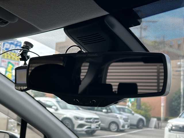 トヨタ シエンタ G 大阪府 2021(令3)年 1.7万km シルバーM ワンオーナー/7インチメモリナビ（KENEOOD：TZ-NAV11K）/・バックカメラ/・ワンセグナビ/・CD/DVD/・AM/FM/BT/【安全装備】/トヨタセーフティーセンス/・プリクラッシュセーフティ（歩行者【昼】検知機能付衝突回避支援タイプ）/・レーンディパーチャーアラート/・オートマチックハイビーム/先行車発進告知機能/ドライブスタートコントロール/インテリジェントクリアランスソナー［パーキングサポートブレーキ（静止物）］/SRSエアバッグ（運転席/助手席）/【その他主要装備】/両側パワースライドドア/LEDヘッドライト/プッシュスタート/・スマートキー/革巻きステアリング/・ステアリングスイッチ/USB入力端子（前２つ）/前方ドライブレコーダー/ETC/スペアキー1本/保証書/取扱説明書/記録簿（R6）