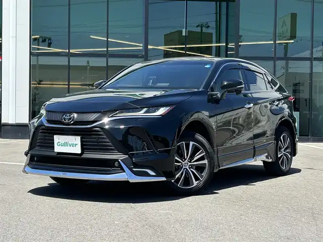 トヨタ ハリアー G 愛媛県 2022(令4)年 7.1万km ブラック 禁煙車/ワンオーナー/登録時走行距離：70904km/純正ディスプレイオーディオ/フルセグTV/Bluetooth/バックカメラ/デジタルインナーミラー/ドライブレコーダー/ビルトインETC/衝突被害軽減システム/クリアランスソナー/横滑り防止装置/レーンキープアシスト/レーダークルーズコントロール/LEDヘッドライト/フォグランプ/オートライト/オートマチックハイビーム/ハーフレザーシート/運転席パワーシート/パワーバックドア/スマホスタンド/エンジンスタートボタン/スマートキー/純正フロアマット/純正18インチアルミホイール/MODELLISTAエアロ(F.S.R)