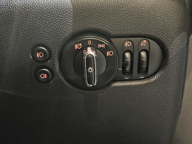 ＭＩＮＩ ミニ クーパー 新潟県 2018(平30)年 3.1万km ブリティッシュレーシンググリーンⅡ 衝突軽減ブレーキ/ツートーンルーフ/・ブリティッシュレーシンググリーン×ブラック/HDDナビ/・Bluetooth/USB/バックカメラ/コーナーセンサー/スポーツレザーステアリング/シートカバー