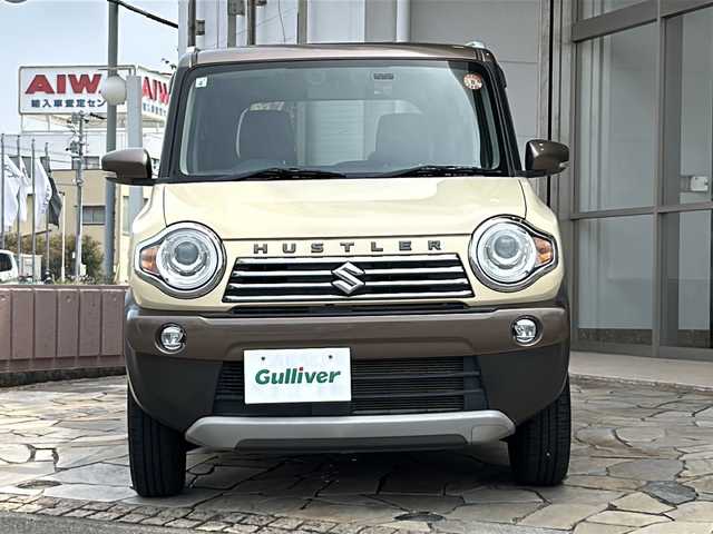 スズキ ハスラー ワンダラー 静岡県 2019(平31)年 3.9万km シフォンアイボリーメタリック/ウッディブラウン2トーンルーフ 主要装備/・純正ディスプレイオーディオ/・バックモニター/・Bluetooth/・ルーフレール/・ドライブレコーダー/・前席シートヒーター/・ハーフレザーシート/・衝突被害軽減システム/・レーンキープアシスト/・アイドリングストップ/・ルーフレール/・純正フロアマット/・ドアバイザー/・ステアリングスイッチ/・DVD
